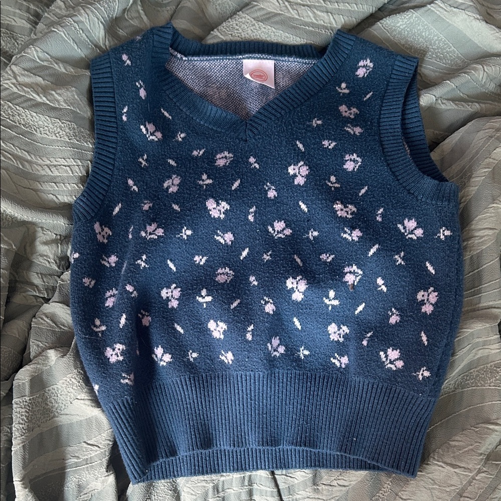 Floral Knit Sleeveless Sweater Vest